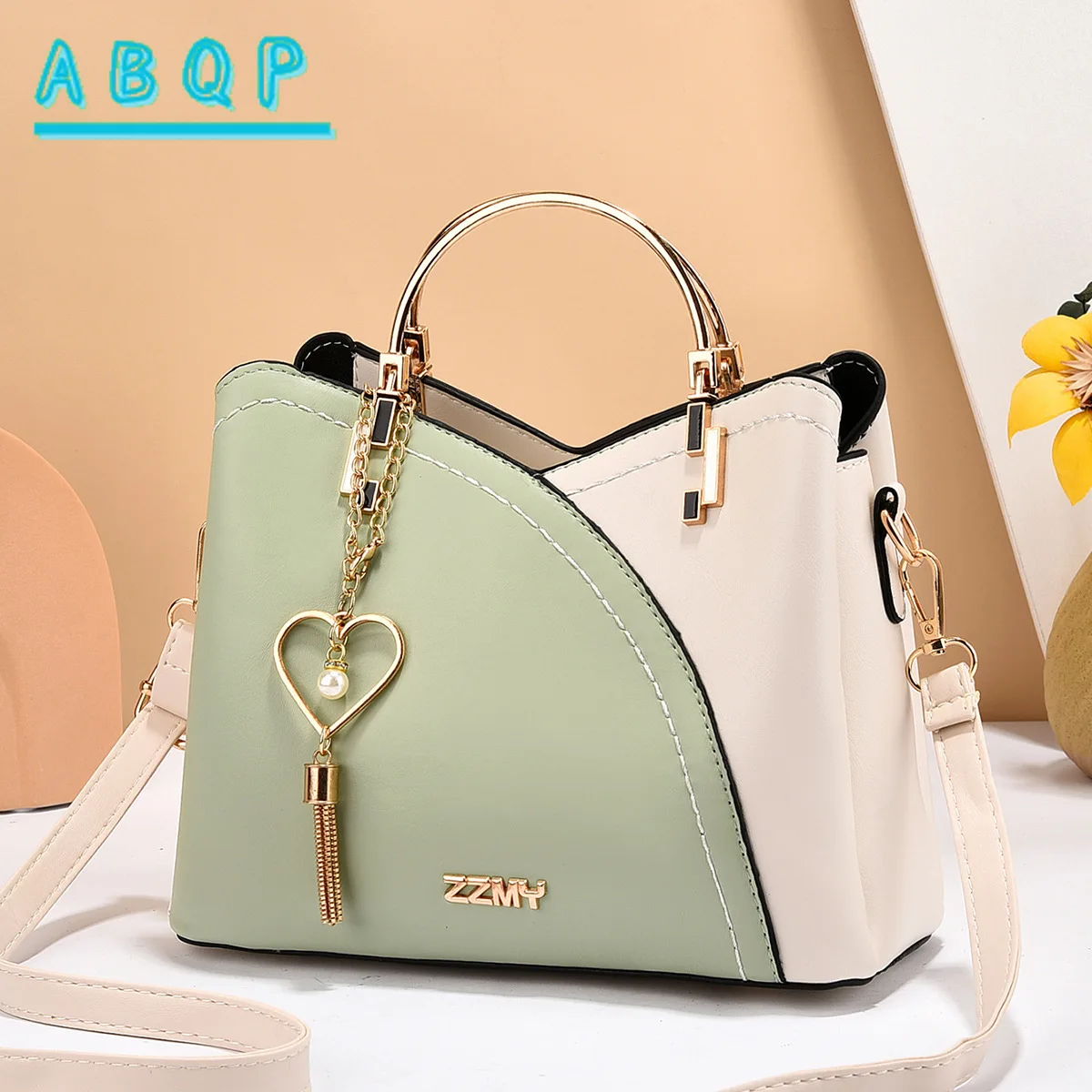 Women's Handbag with Heart Tassel Chic Colorblock Crossbody Adjustable Strap Magnetic Closure Perfect Gift Shoulder Bags
Women's Handbag with Heart Tassel Chic Colorblock Crossbody Adjustable Strap Magnetic Closure Perfect Gift Shoulder Bags