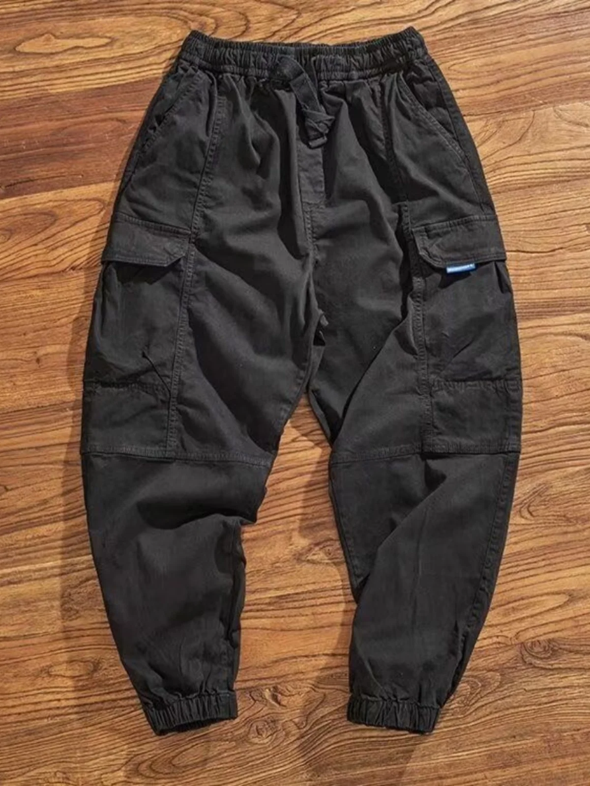 Хлопковые рабочие брюки в стиле ретро с американской талией, мужские свободные повседневные брюки, весенне-осенние штаны-карго с несколькими карманами, молодежные брюки
Хлопковые рабочие брюки в стиле ретро с американской талией, мужские свободные повседневные брюки, весенне-осенние штаны-карго с несколькими карманами, молодежные брюки