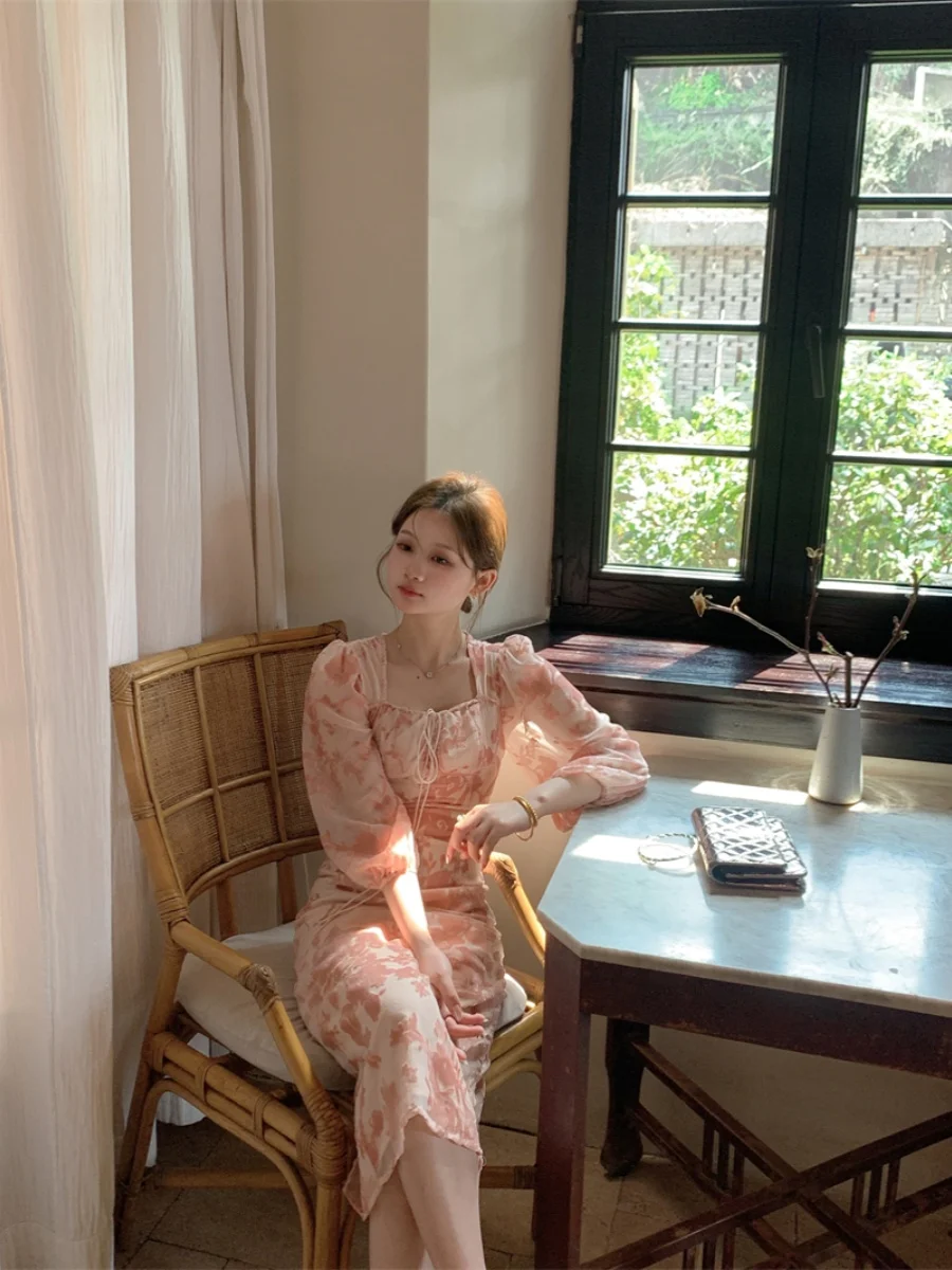 Женское платье Slim Fit из бархата с 3D-вышивкой, коллекция Весна 2024, из других материалов
Женское платье Slim Fit из бархата с 3D-вышивкой, коллекция Весна 2024, из других материалов