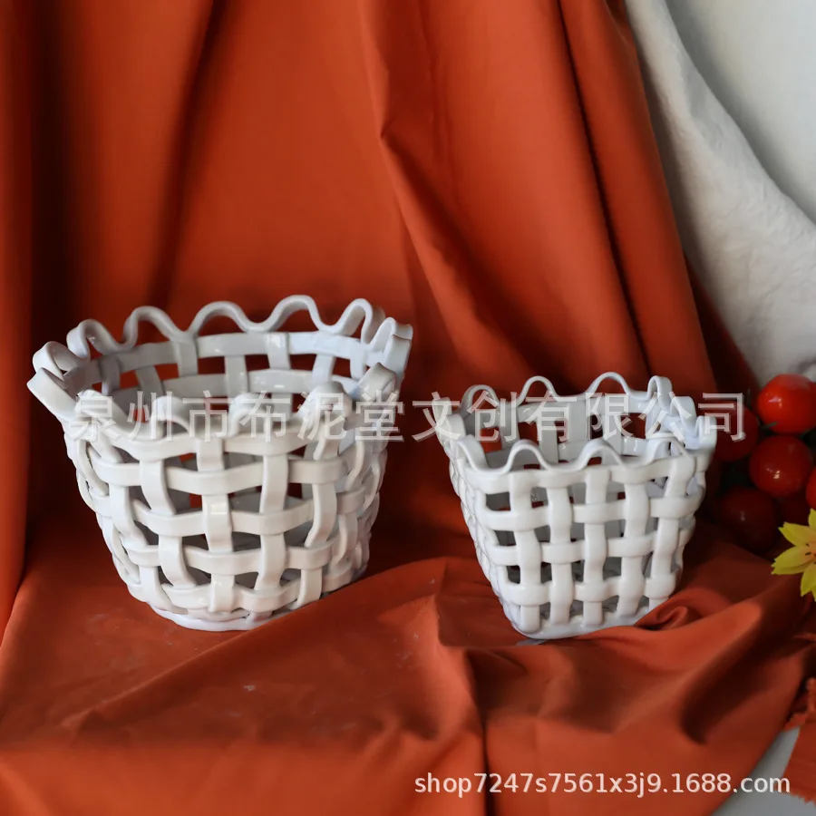 New European Style Solid Ceramic Hollow Fruit Tray Simple Storage Basket Home Decoration Ornament
New European Style Solid Ceramic Hollow Fruit Tray Simple Storage Basket Home Decoration Ornament