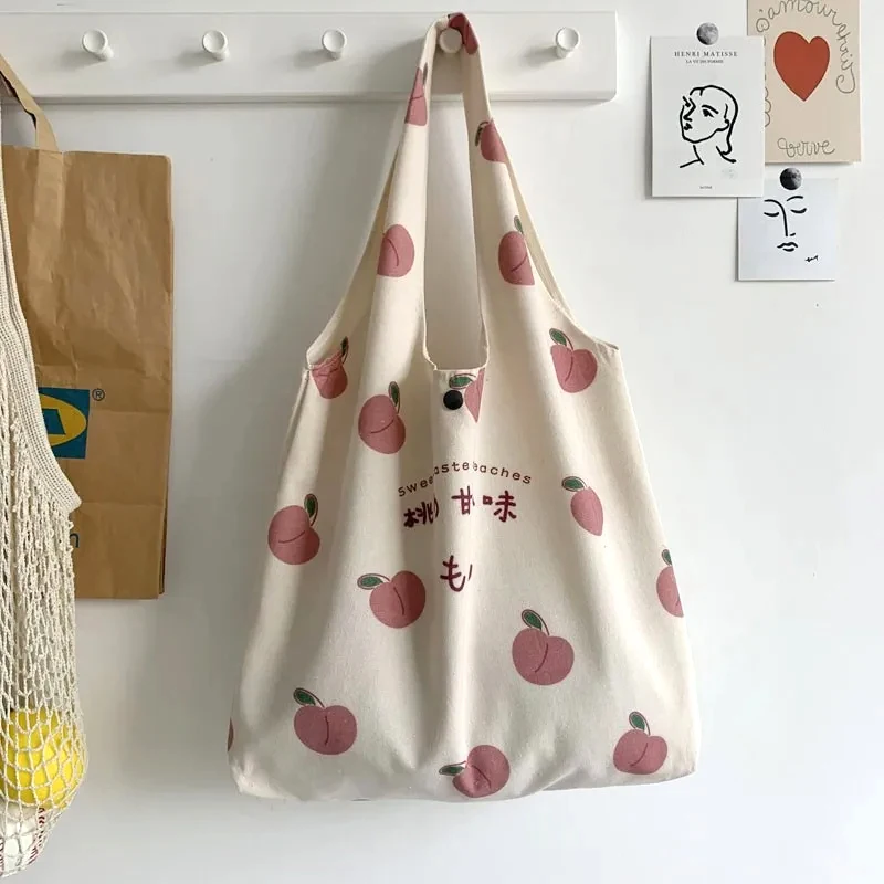 Cute Strawberry Tote Bag Aesthetic for School Girls Purses Shopper Designer Handbag Japanese Women Peach Print Eco Shoulder Bags
Cute Strawberry Tote Bag Aesthetic for School Girls Purses Shopper Designer Handbag Japanese Women Peach Print Eco Shoulder Bags