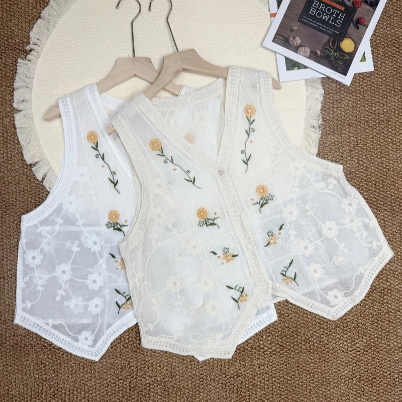 Elegant Embroidered Thin Sleeveless Women's Vest Summer Cotton Blend Regular Length Single Button Closure Fashionable Top
Elegant Embroidered Thin Sleeveless Women's Vest Summer Cotton Blend Regular Length Single Button Closure Fashionable Top