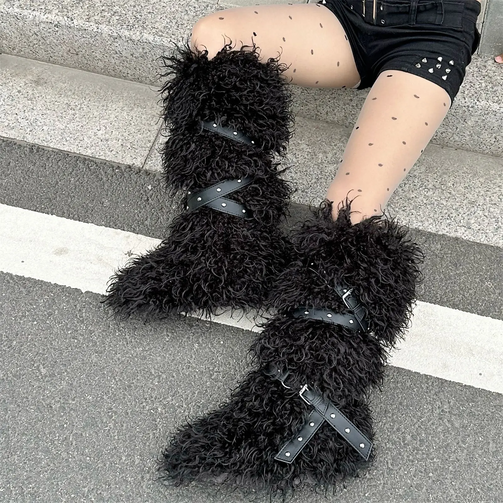 IPPUEM Black Fur Boots Knee High For Women Plus Size 46 2025 New Winter Flat Heel Snow Boots Long Plush Shoes
IPPUEM Black Fur Boots Knee High For Women Plus Size 46 2025 New Winter Flat Heel Snow Boots Long Plush Shoes