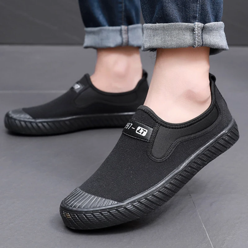 New Men's Spring and Autumn Fashion Casual Shoes One Foot Slip Camouflage Labor Insurance Shoes Men's Outdoor Sports Work Shoes
New Men's Spring and Autumn Fashion Casual Shoes One Foot Slip Camouflage Labor Insurance Shoes Men's Outdoor Sports Work Shoes