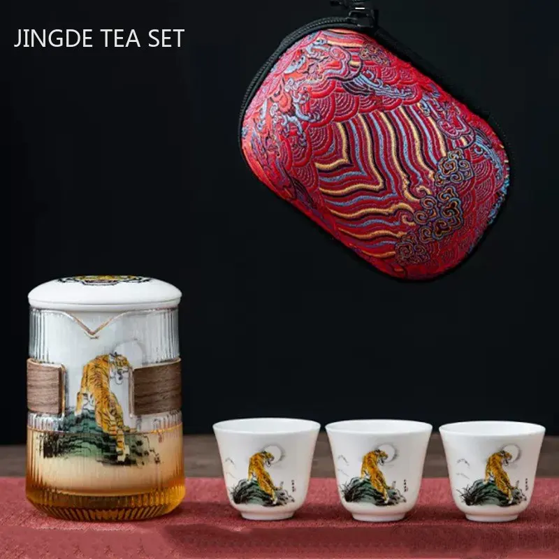 Portable Travel Tea Set Ceramic Tea Pot and Cup Set Customized Tiger Year Teaware Gifts A Pot of Three Cups with Storage Bag
Portable Travel Tea Set Ceramic Tea Pot and Cup Set Customized Tiger Year Teaware Gifts A Pot of Three Cups with Storage Bag