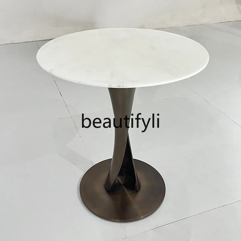 Italian art small apartment light luxury sofa marble corner Jichuang villa side few
Italian art small apartment light luxury sofa marble corner Jichuang villa side few