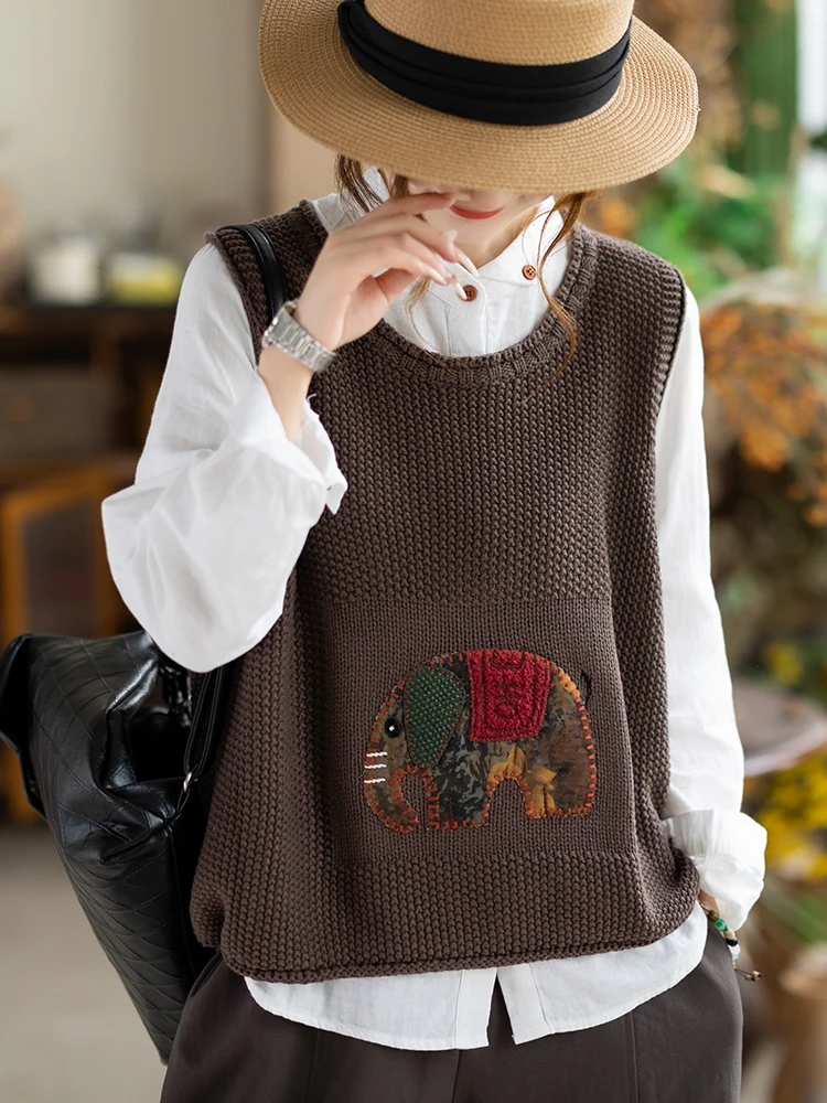 Kamiyu New Retro Patchwork College Style Knitted Vest Sleeveless Casual Elephant Pattern 3D Knitted Tank Top Women'swear
Kamiyu New Retro Patchwork College Style Knitted Vest Sleeveless Casual Elephant Pattern 3D Knitted Tank Top Women'swear