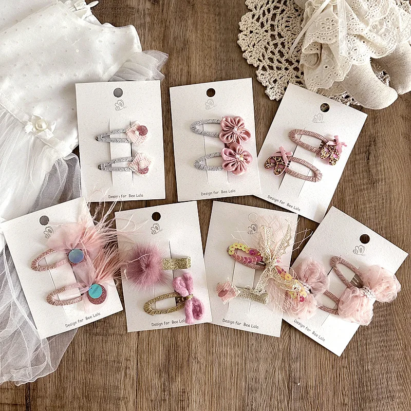 Детская розовая заколка для волос для девочек, милые заколки для волос с перьями и цветком, меховой бант, декор, заколки для волос для малышей, детские аксессуары VG226
Детская розовая заколка для волос для девочек, милые заколки для волос с перьями и цветком, меховой бант, декор, заколки для волос для малышей, детские аксессуары VG226