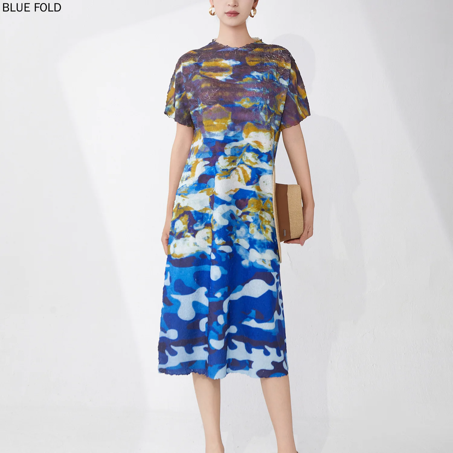 Miyake PLEATS Vestido Women's 2025 New Summer Loose Large-sized Printed Short-sleeved Elegant and Casual Mid-length Dress
Miyake PLEATS Vestido Women's 2025 New Summer Loose Large-sized Printed Short-sleeved Elegant and Casual Mid-length Dress