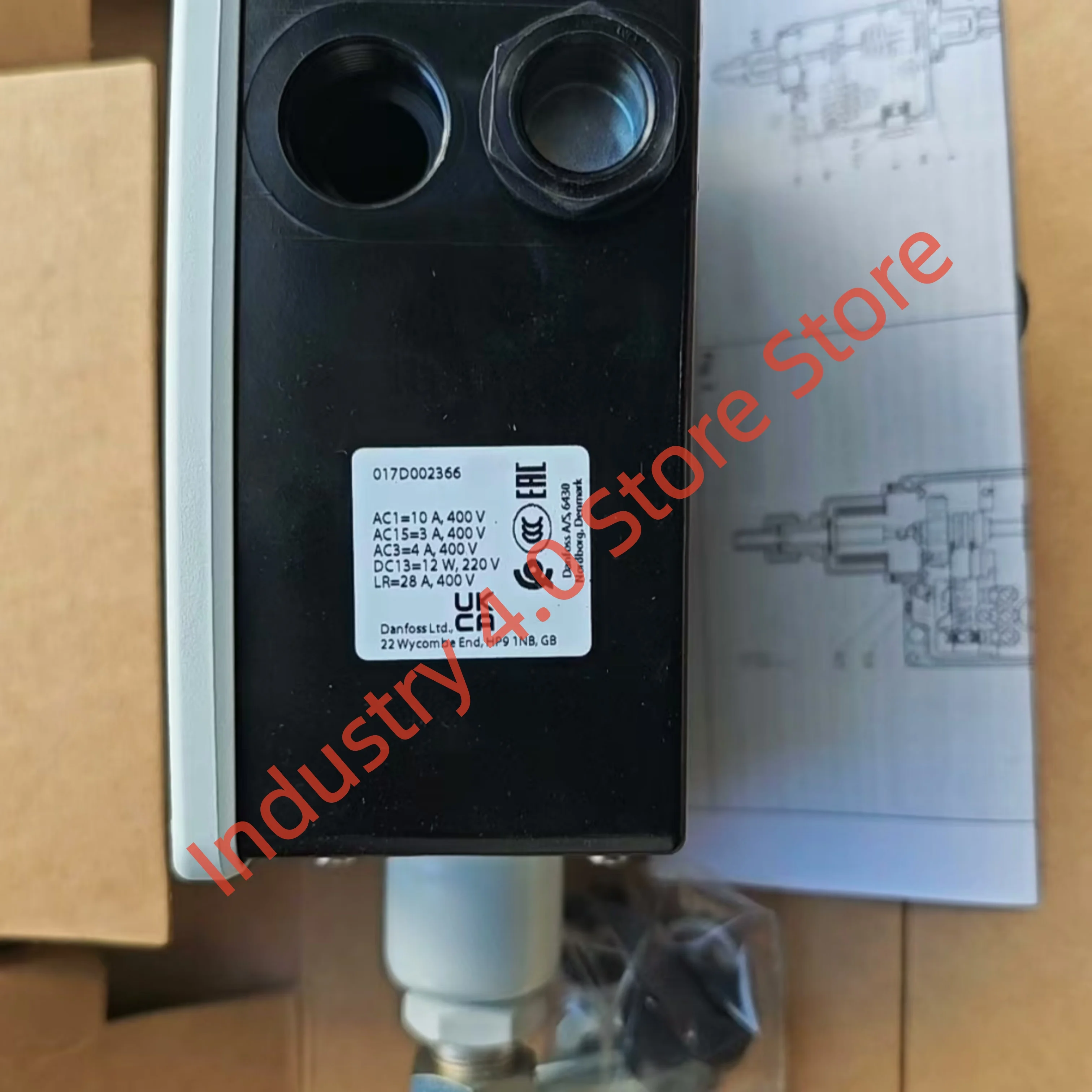 017-519166 RT112 brand new 017-523766 RT200 Pressure Switch 017D002366 RT260A
017-519166 RT112 brand new 017-523766 RT200 Pressure Switch 017D002366 RT260A