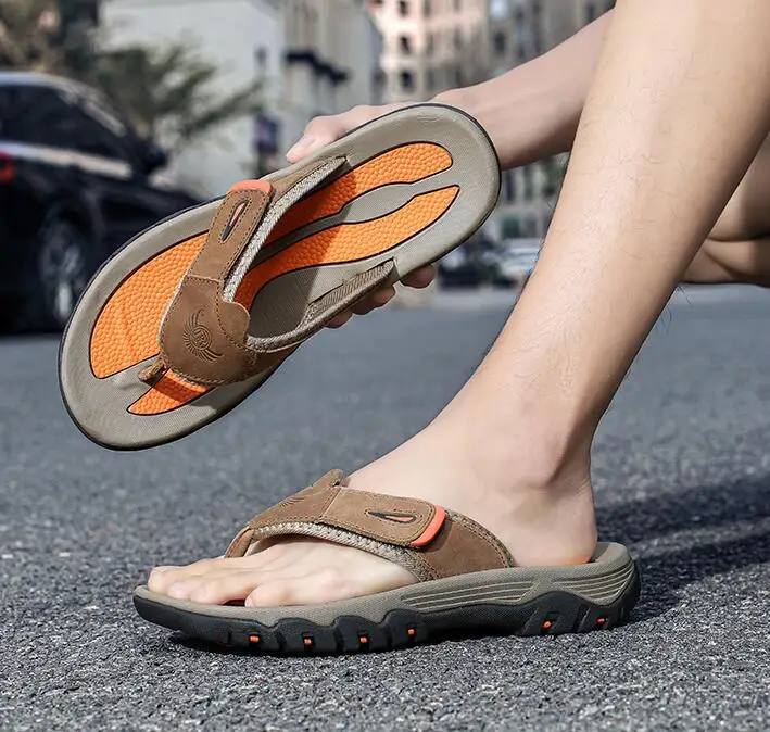 Summer Men's Breathable Slippers Luxury Beach Sandals Genuine Leather Outdoor Flip Flop Classics
Summer Men's Breathable Slippers Luxury Beach Sandals Genuine Leather Outdoor Flip Flop Classics