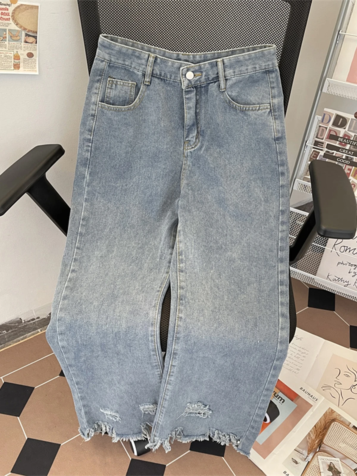 Blue Ripped Hem Denim Jeans Men's Slimming Tall Summer Thin American Style Cool Streetwear Micro Flared Jeans Casual Straight...
Blue Ripped Hem Denim Jeans Men's Slimming Tall Summer Thin American Style Cool Streetwear Micro Flared Jeans Casual Straight...