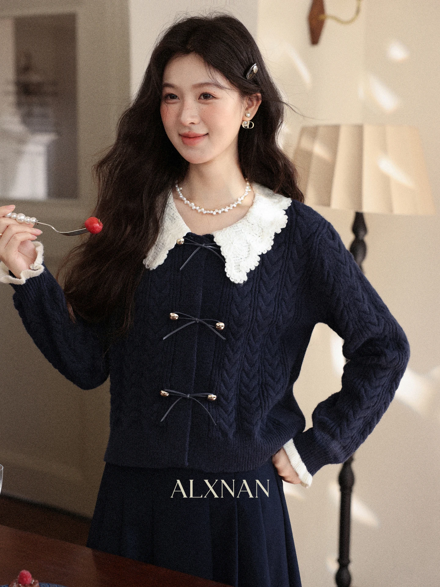 Синий свитер Ele ort для женщин от South Deer Fashion Brand, прямого кроя, для повседневной носки, зимний, новинка, приталенный топ
Синий свитер Ele ort для женщин от South Deer Fashion Brand, прямого кроя, для повседневной носки, зимний, новинка, приталенный топ