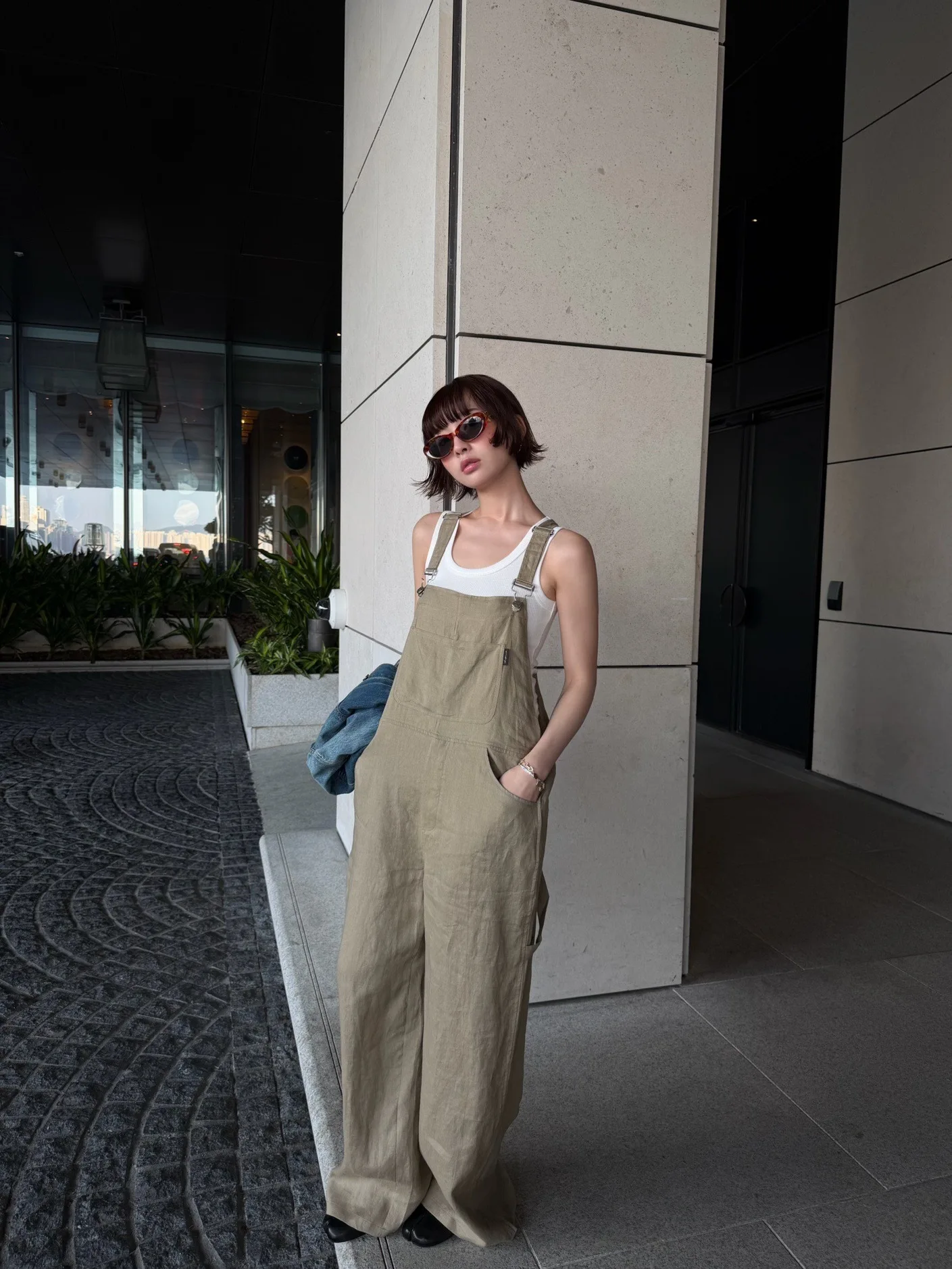 Модный льняной комбинезон с расслабляющим грушевидным принтом, привлекательный дизайн, для повседневной носки, с высокой талией, широкими штанинами, длинные брюки, женский костюм
Модный льняной комбинезон с расслабляющим грушевидным принтом, привлекательный дизайн, для повседневной носки, с высокой талией, широкими штанинами, длинные брюки, женский костюм