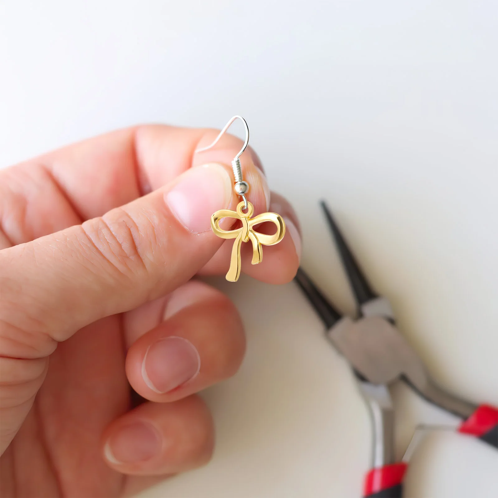 100pcs Bowknot Earrings Metal DIY Accessories Gold Charms Jewelry Making Supplies Alloy Decorative Connectors Pendants
100pcs Bowknot Earrings Metal DIY Accessories Gold Charms Jewelry Making Supplies Alloy Decorative Connectors Pendants