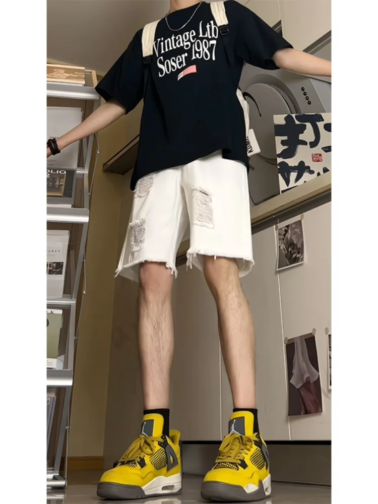 White Ripped Denim orts Men's American High Street Cool Pants 2024 New Straight Loose Casual Five-Point Jeans
White Ripped Denim orts Men's American High Street Cool Pants 2024 New Straight Loose Casual Five-Point Jeans