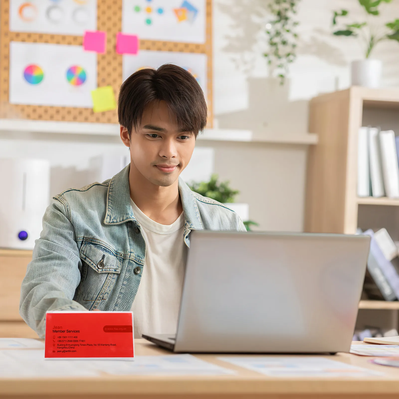 10Pcs Clear Plastic Name Plates Triangular Double Sided Desk Display Holders for Classroom Meeting Office Student Table
10Pcs Clear Plastic Name Plates Triangular Double Sided Desk Display Holders for Classroom Meeting Office Student Table