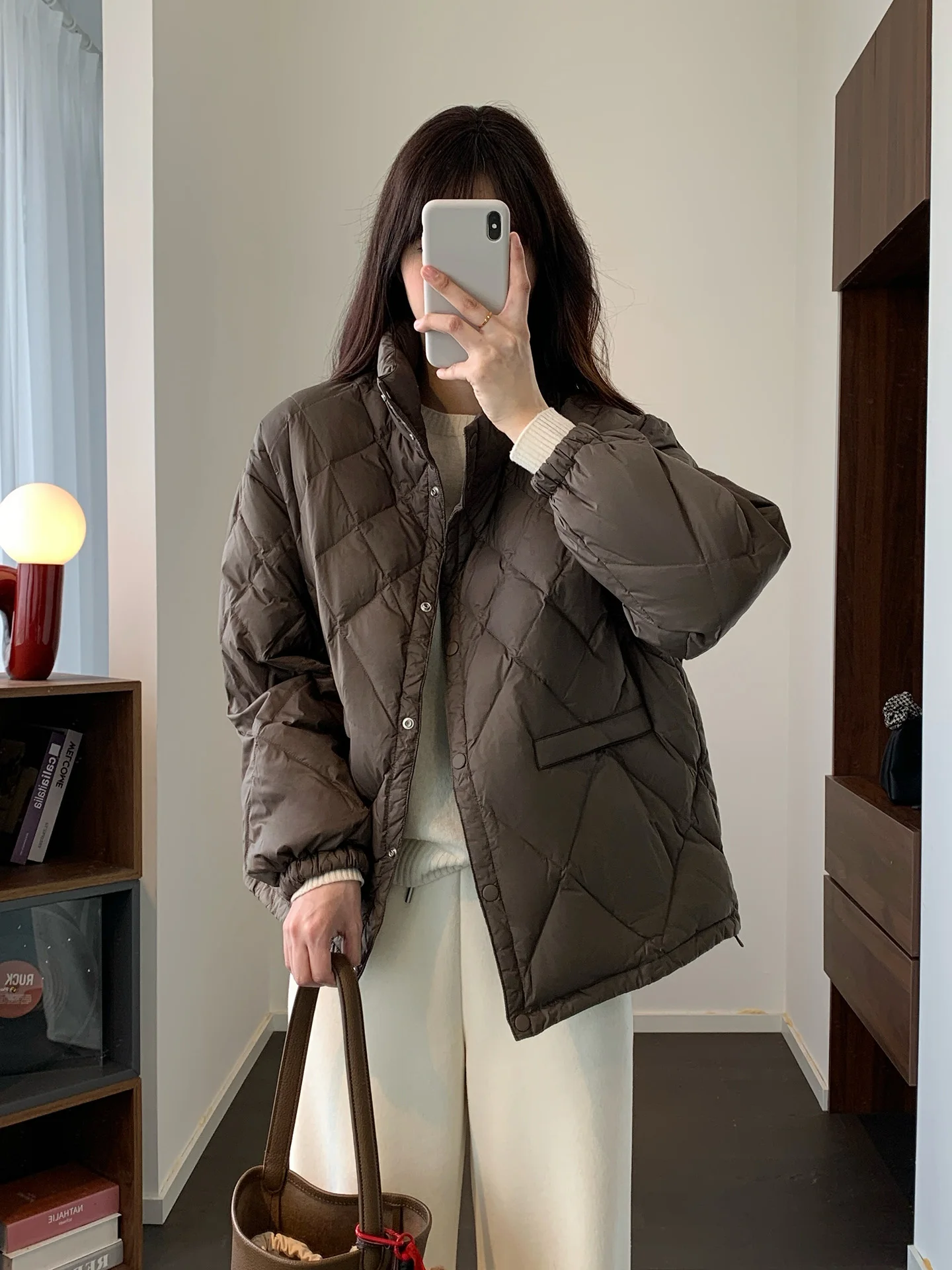 Легкое теплое повседневное стеганое пуховое пальто с воротником-стойкой и длинными рукавами, с ромбовидным узором, для женщин
Легкое теплое повседневное стеганое пуховое пальто с воротником-стойкой и длинными рукавами, с ромбовидным узором, для женщин