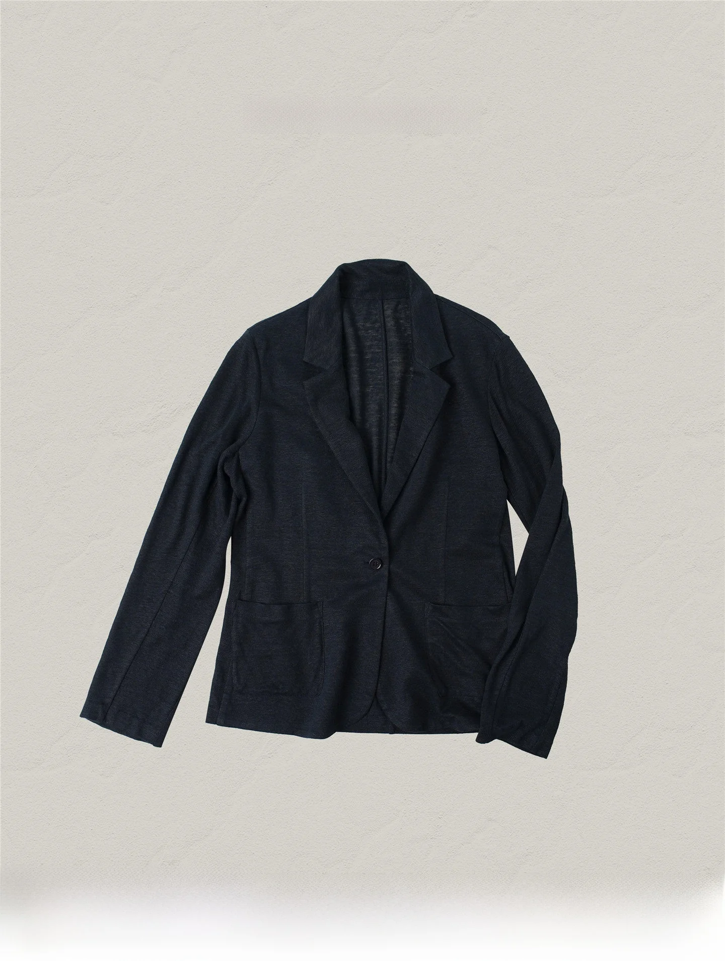 Simple Zhou Xiaoya Indigo One-Button Loose Linen Women's Summer New Style Versatile Single Button Coat Outdoor Wear
Simple Zhou Xiaoya Indigo One-Button Loose Linen Women's Summer New Style Versatile Single Button Coat Outdoor Wear