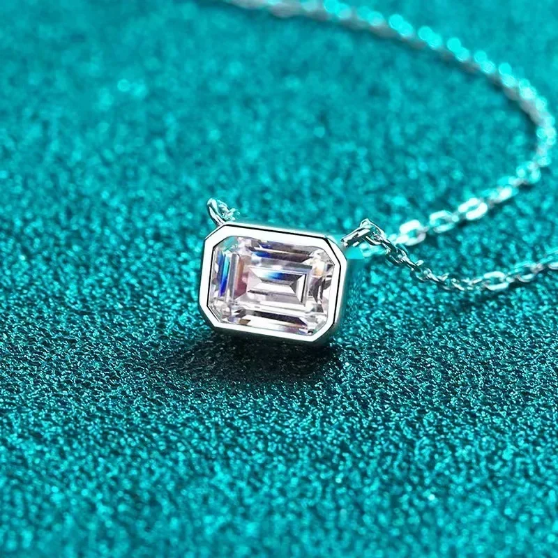 Elegant Design PT950 Platinum Luxury Collarbone Chain, Sugar 1ct Moissanite Choker Pendant Women's Necklace Nice Jewelry Gift
Elegant Design PT950 Platinum Luxury Collarbone Chain, Sugar 1ct Moissanite Choker Pendant Women's Necklace Nice Jewelry Gift