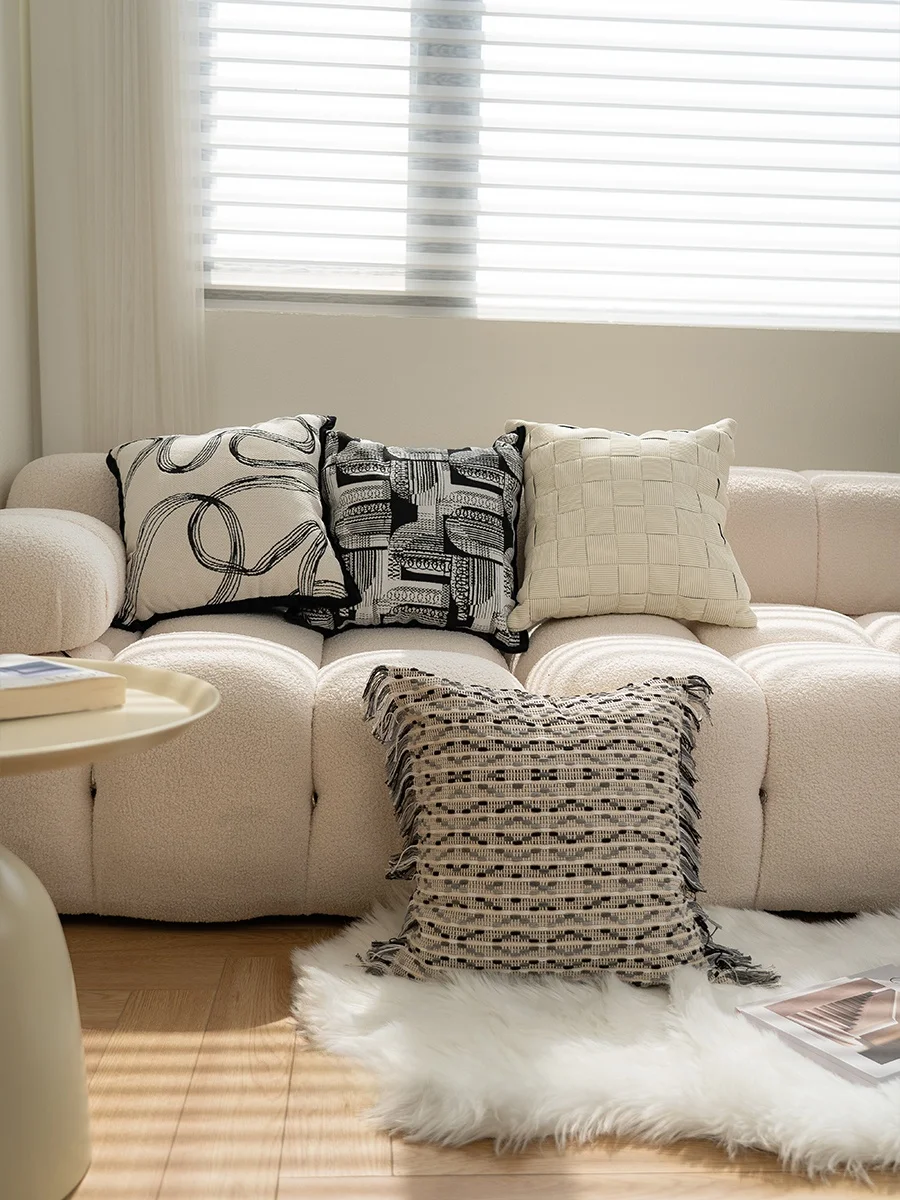 Modern mat Italian Luxury Sle Pillowcase Sample Room Soft Decoration Living Room Sofa Pillow Cuion Cover
Modern mat Italian Luxury Sle Pillowcase Sample Room Soft Decoration Living Room Sofa Pillow Cuion Cover