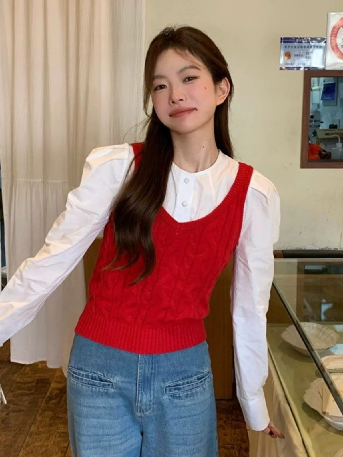Korean Sweet Cool Red Strap Slimming Retro V-ne Twist Knitted Vest ort Student Sweater V-ne Design Regular Length
Korean Sweet Cool Red Strap Slimming Retro V-ne Twist Knitted Vest ort Student Sweater V-ne Design Regular Length