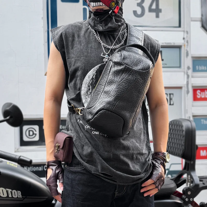 Genuine Leather Men'S Leather Chest Bag Fashion Sling Bag For Men Crossbody Shoulder Bag Casual Small Backpack
Genuine Leather Men'S Leather Chest Bag Fashion Sling Bag For Men Crossbody Shoulder Bag Casual Small Backpack