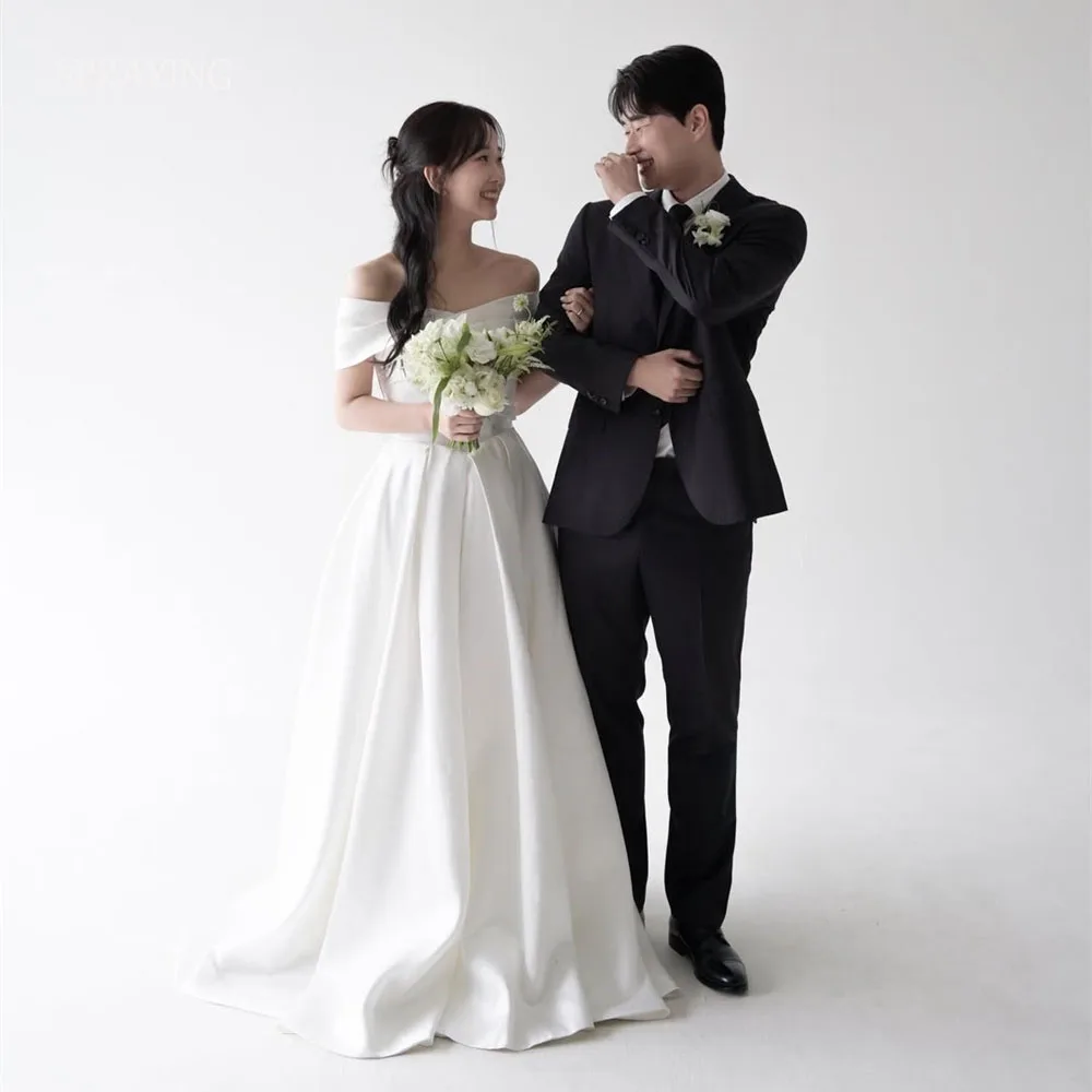 SPRAYING Elegant A line Long Wedding Dress Korea Photo Shoot Off Shoulder Ivory Satin Bridal Gowns Corset Customized 웨딩드레스
SPRAYING Elegant A line Long Wedding Dress Korea Photo Shoot Off Shoulder Ivory Satin Bridal Gowns Corset Customized 웨딩드레스