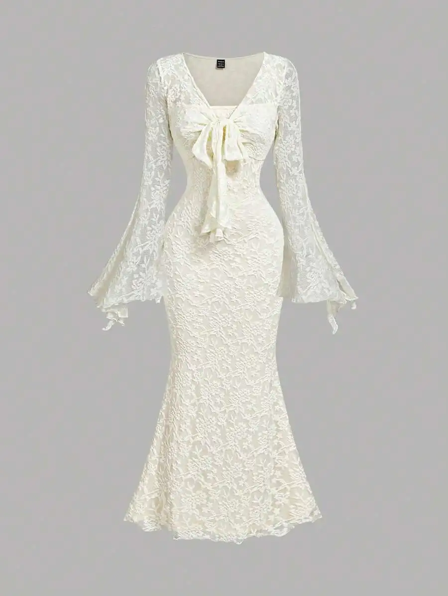 Cream Lace V-Neck Flare Sleeve Mermaid Dress with Front Tie Detail
Cream Lace V-Neck Flare Sleeve Mermaid Dress with Front Tie Detail