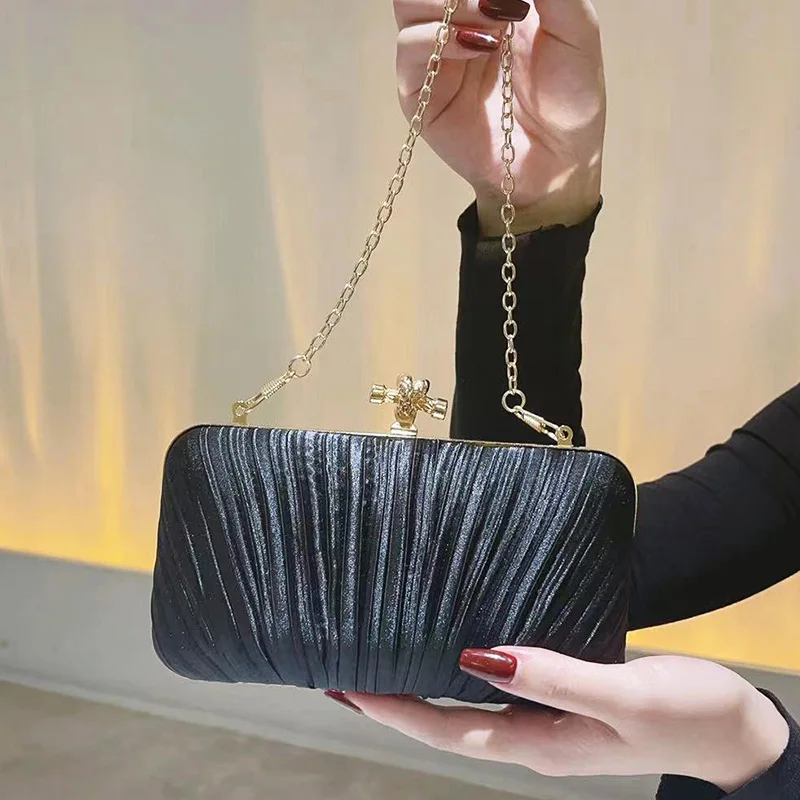 Pleated Evening Clutch Banquet Handbag For Women Crossbody Chain Bag Formal Bridal Wedding Clutch Prom Cocktail Party Purse
Pleated Evening Clutch Banquet Handbag For Women Crossbody Chain Bag Formal Bridal Wedding Clutch Prom Cocktail Party Purse