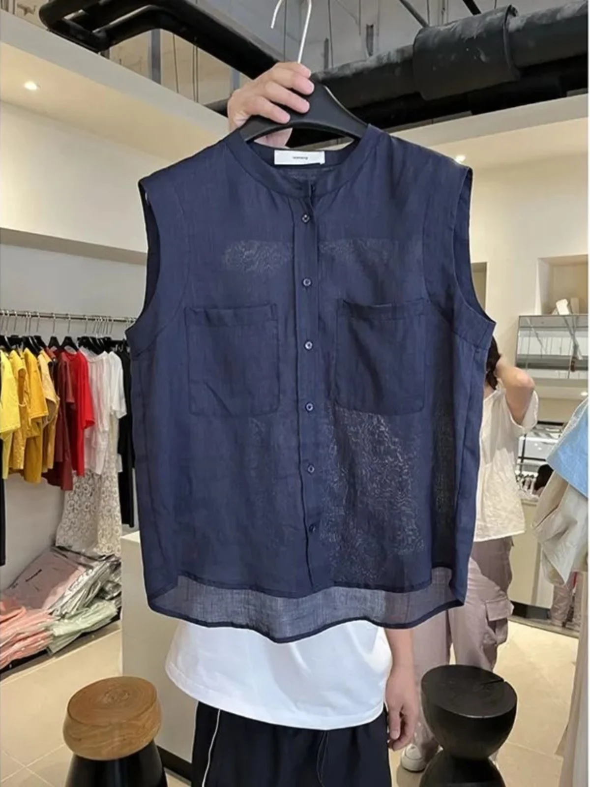 Casual round Neck Sleeveless Linen Shirt Single Button Slimming Women's Top Comfortable Breathable Eco-Friendly Fabric
Casual round Neck Sleeveless Linen Shirt Single Button Slimming Women's Top Comfortable Breathable Eco-Friendly Fabric