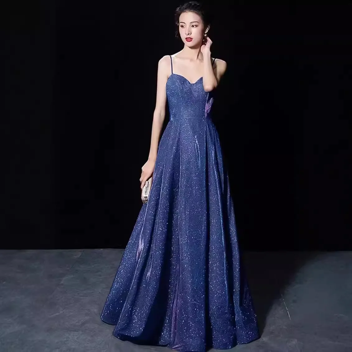 Elegant Glitter Banquet Dresses Women Fashion Spaghetti Straps Slimming Starry Sky Evening Party Dress Sexy Gown Prom Dress
Elegant Glitter Banquet Dresses Women Fashion Spaghetti Straps Slimming Starry Sky Evening Party Dress Sexy Gown Prom Dress