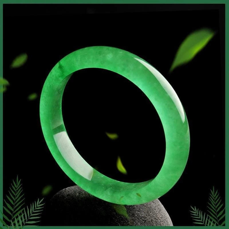 Natural High Ice Green Bracelet, Classic Retro Jewelry
Natural High Ice Green Bracelet, Classic Retro Jewelry