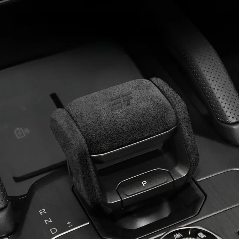 Flip Fur Gear Handle Cover & Gear Shift Collar – Central Control Decorative Protective Cover for JETOUR T-1
Flip Fur Gear Handle Cover & Gear Shift Collar – Central Control Decorative Protective Cover for JETOUR T-1