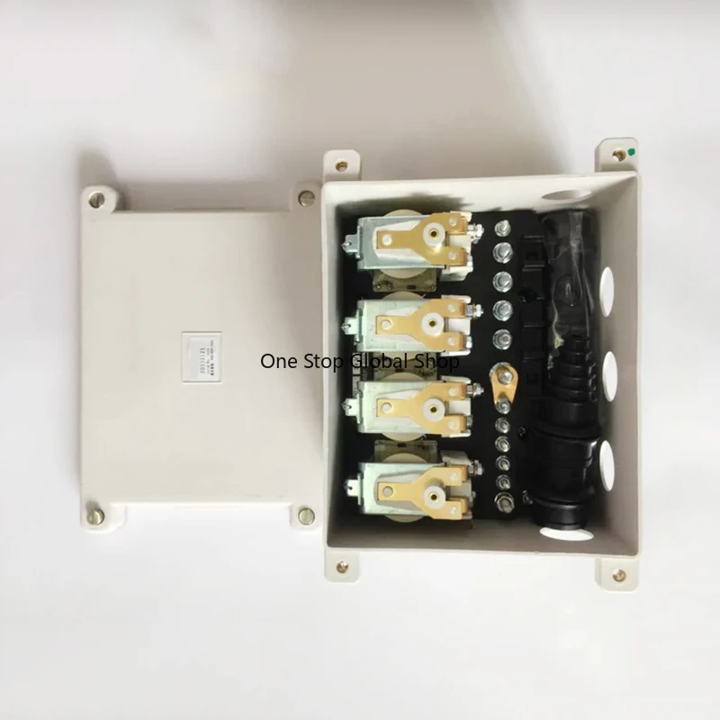 JD332121 Passenger car accessories retarder contact relay control box assembly controller
JD332121 Passenger car accessories retarder contact relay control box assembly controller