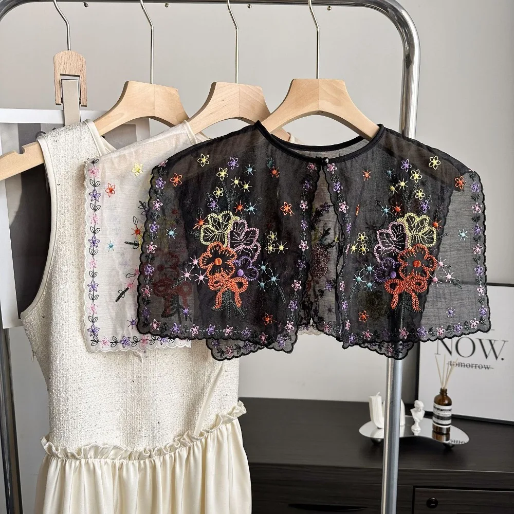 Embroidered Apricot Colored Shawl T-shirt Decorated with Fake Collar New Colored Embroidered Cloud Shoulder Fake Collar
Embroidered Apricot Colored Shawl T-shirt Decorated with Fake Collar New Colored Embroidered Cloud Shoulder Fake Collar
