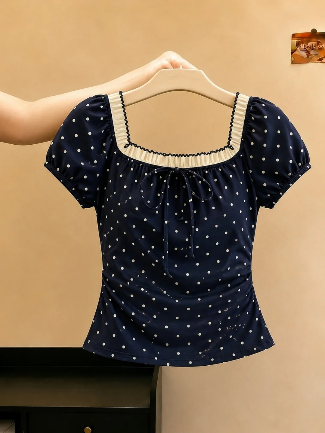 Fashionable Polka Dot Slim Fit Short Sleeve Shirt Women's Stylish Design Sensation Summer 2026 Korean Style Straight Cut Silk...
Fashionable Polka Dot Slim Fit Short Sleeve Shirt Women's Stylish Design Sensation Summer 2026 Korean Style Straight Cut Silk...