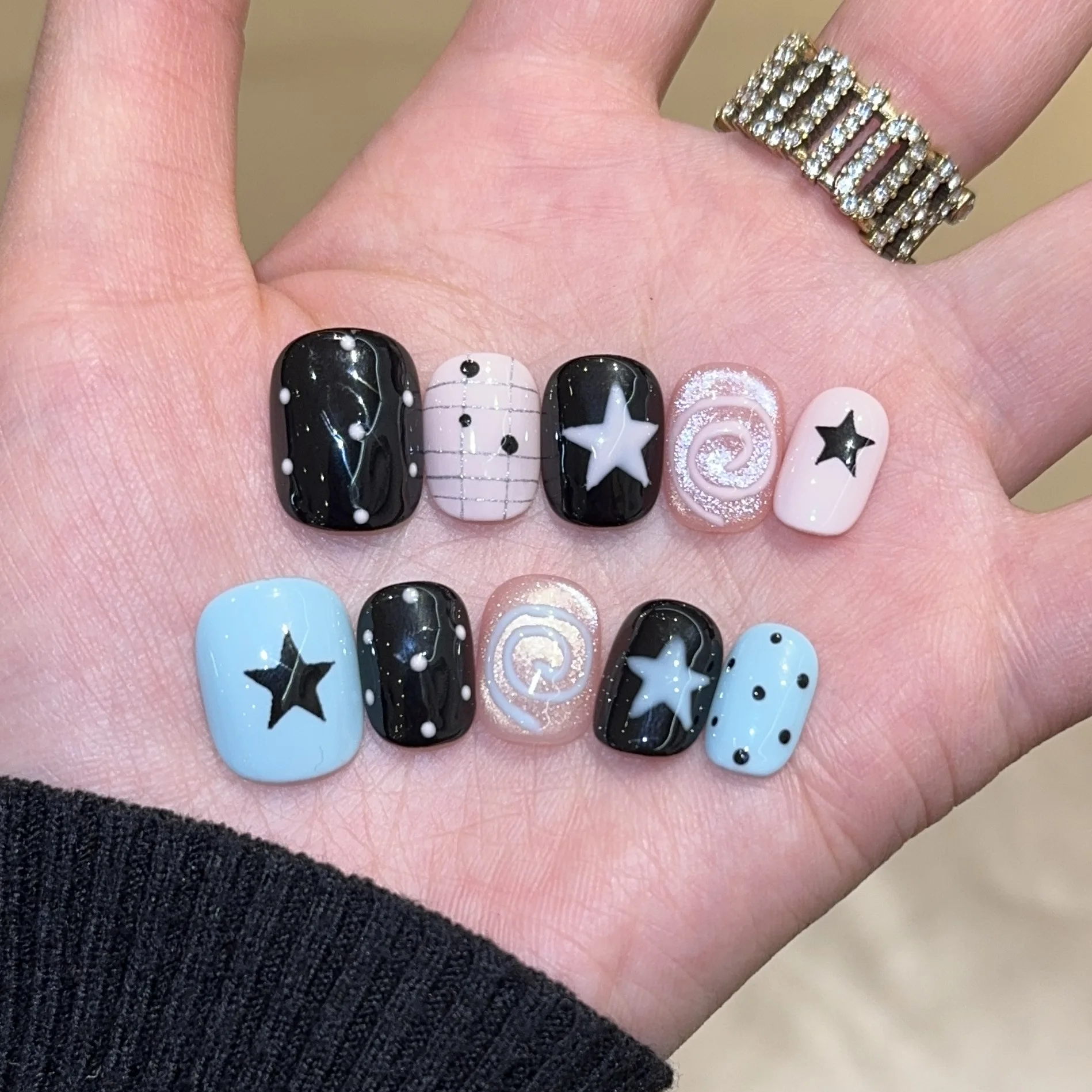 10Pcs Handmade Press On Nails Short Square Fake Nails Black Pink Blue Star & Polka Dot Full Cover Reusable False Nails for Women
10Pcs Handmade Press On Nails Short Square Fake Nails Black Pink Blue Star & Polka Dot Full Cover Reusable False Nails for Women