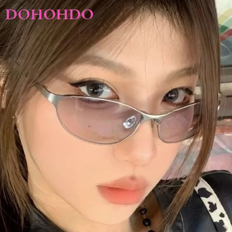 Trendy Small Frame Cat Eye Sunglasses Men Women Luxury Designer Metal Eyewear Male Classic Casual Driving Shade Sunglasses UV400
Trendy Small Frame Cat Eye Sunglasses Men Women Luxury Designer Metal Eyewear Male Classic Casual Driving Shade Sunglasses UV400