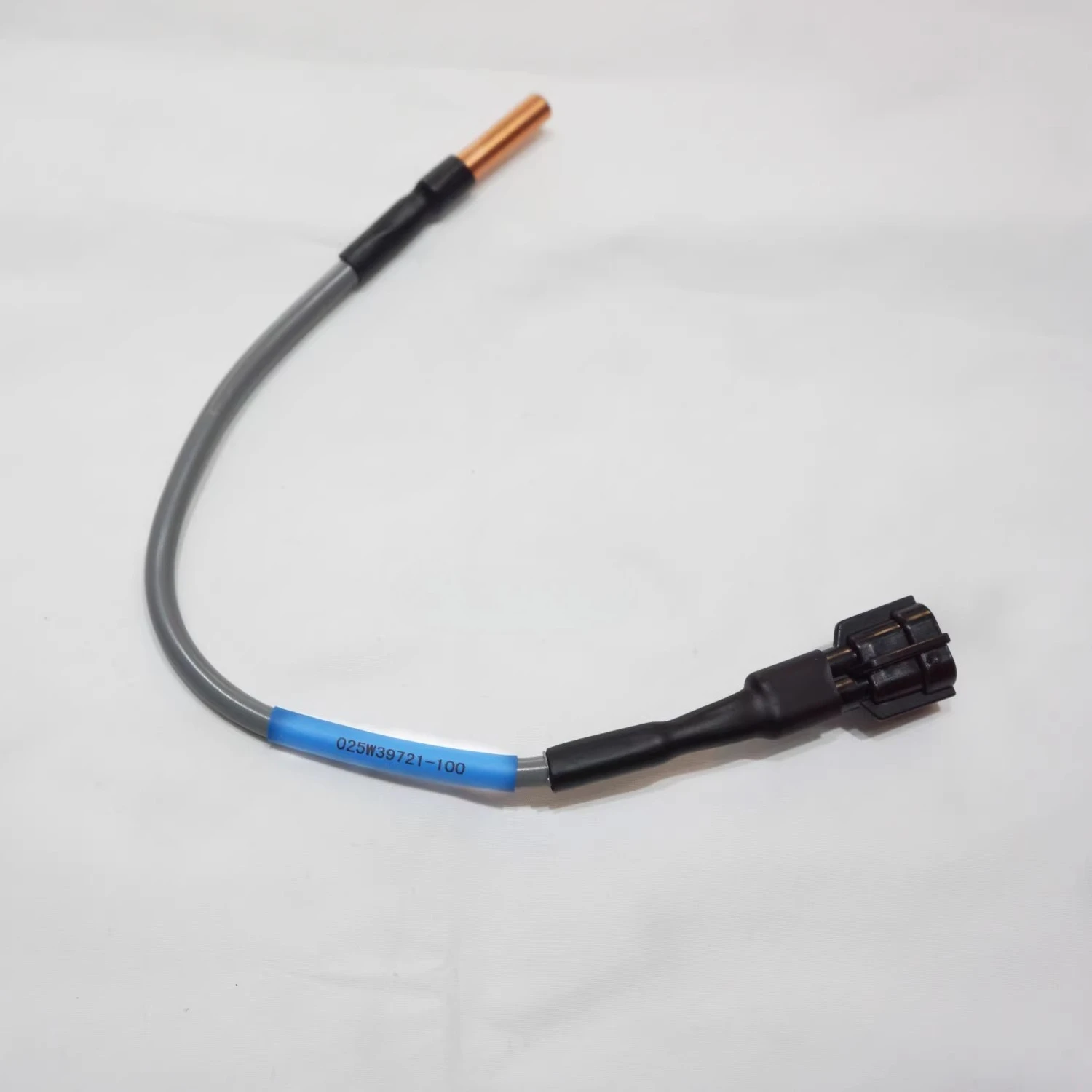 Water Temperature Sensor 025W39721-100 Central Air Conditioning Temperature Thermocouple Probe 
Water Temperature Sensor 025W39721-100 Central Air Conditioning Temperature Thermocouple Probe