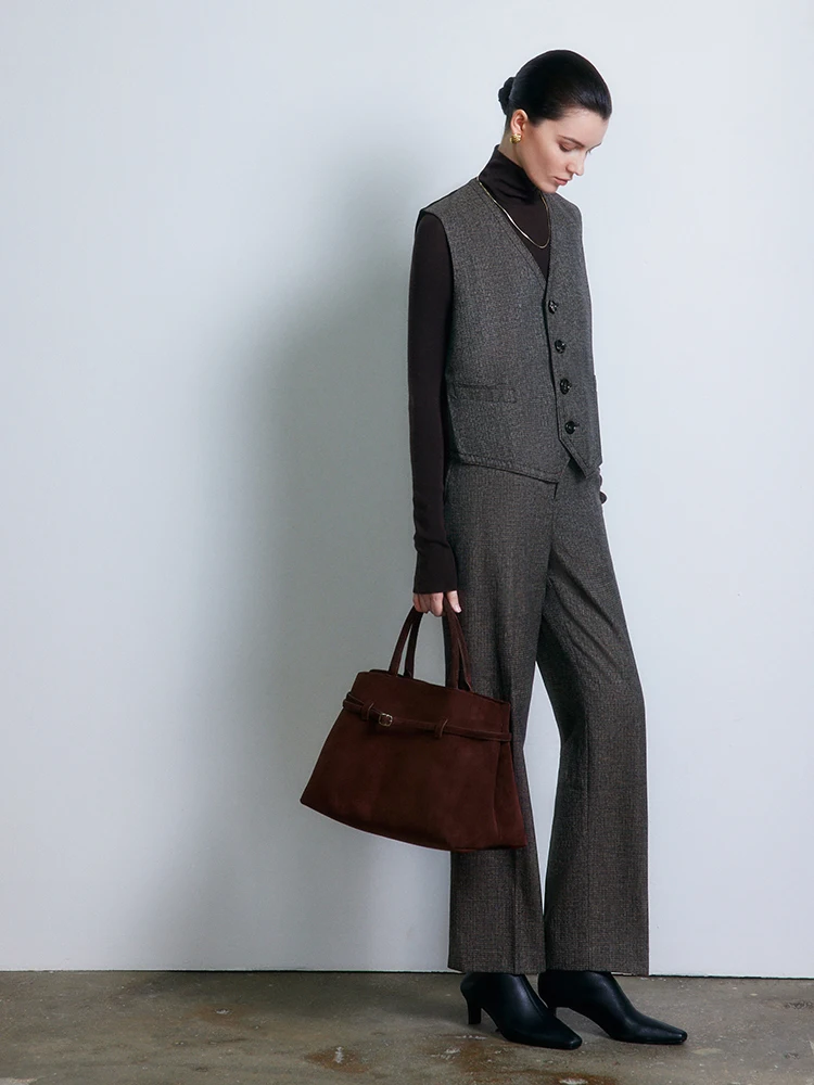 Осенне-зимний комплект из шерстяного жилета и брюк прямого кроя в клетку, винтажный цвет, модный и удобный, для женщин.
Осенне-зимний комплект из шерстяного жилета и брюк прямого кроя в клетку, винтажный цвет, модный и удобный, для женщин.