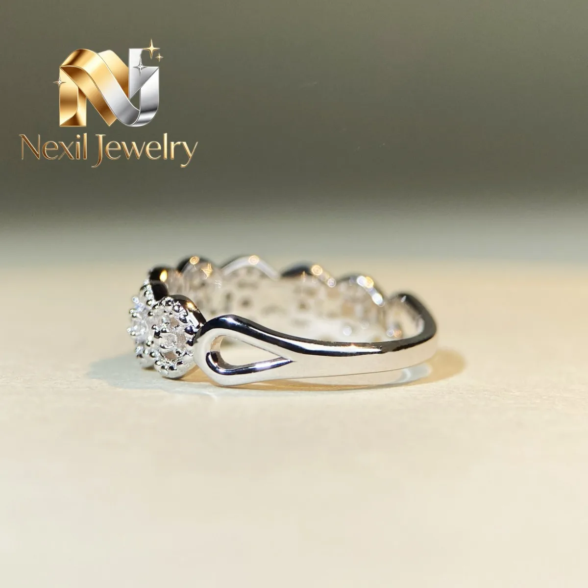 Nexil Jewelry Nexil Jewelry Luxury Solid Platinum PT950 Women's Fairy Lace Diamond Ring Palace Style Moissanite Diamond Ring
Nexil Jewelry Nexil Jewelry Luxury Solid Platinum PT950 Women's Fairy Lace Diamond Ring Palace Style Moissanite Diamond Ring