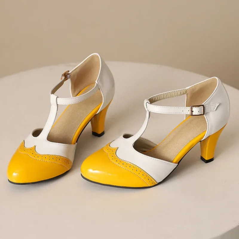 Retro British style Women Mary Jane Shoes Lolita High Heels T-Strap Pumps Thick Heels Shoes Bridal Princess Footwear black+white 
Retro British style Women Mary Jane Shoes Lolita High Heels T-Strap Pumps Thick Heels Shoes Bridal Princess Footwear black+white