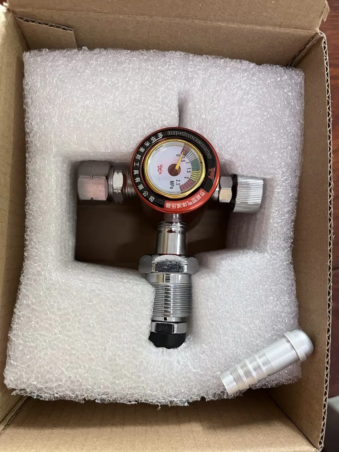 Propane pressure regulator energy-saving pressure gauge anti drop and explosion-proof pressure reducing valve
Propane pressure regulator energy-saving pressure gauge anti drop and explosion-proof pressure reducing valve