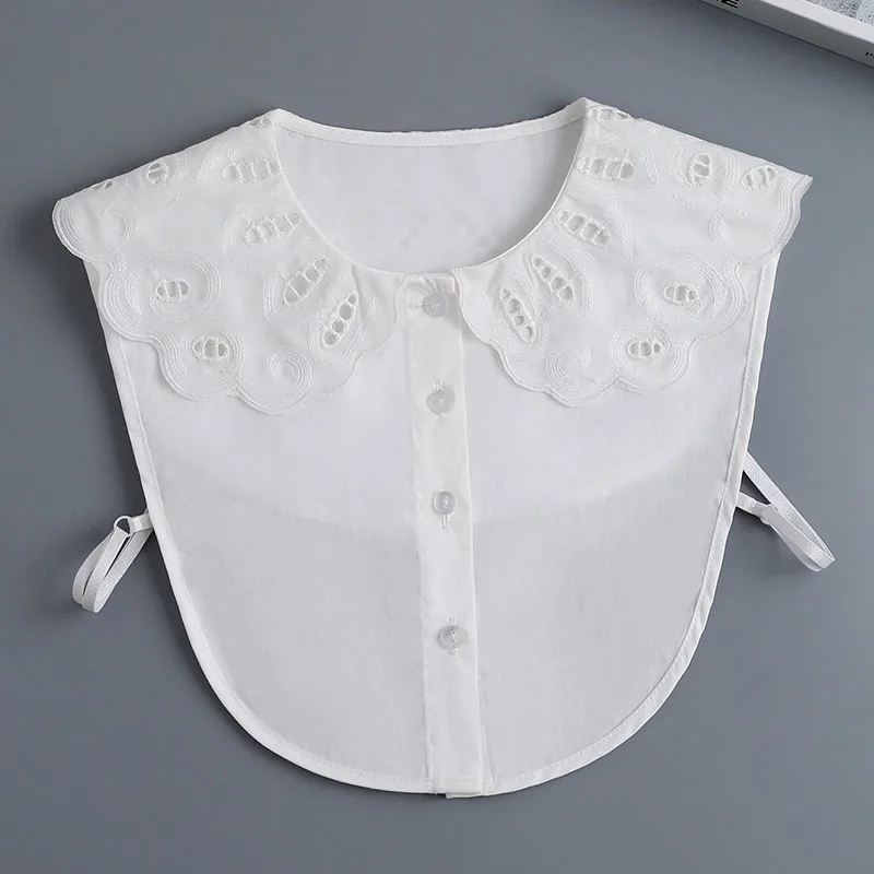 Women Cotton Fake Collar Vintage Lace Hollow Out Detachable Shirt False Collar Lapel Blouse Top Women Neckwear Ties Decor
Women Cotton Fake Collar Vintage Lace Hollow Out Detachable Shirt False Collar Lapel Blouse Top Women Neckwear Ties Decor