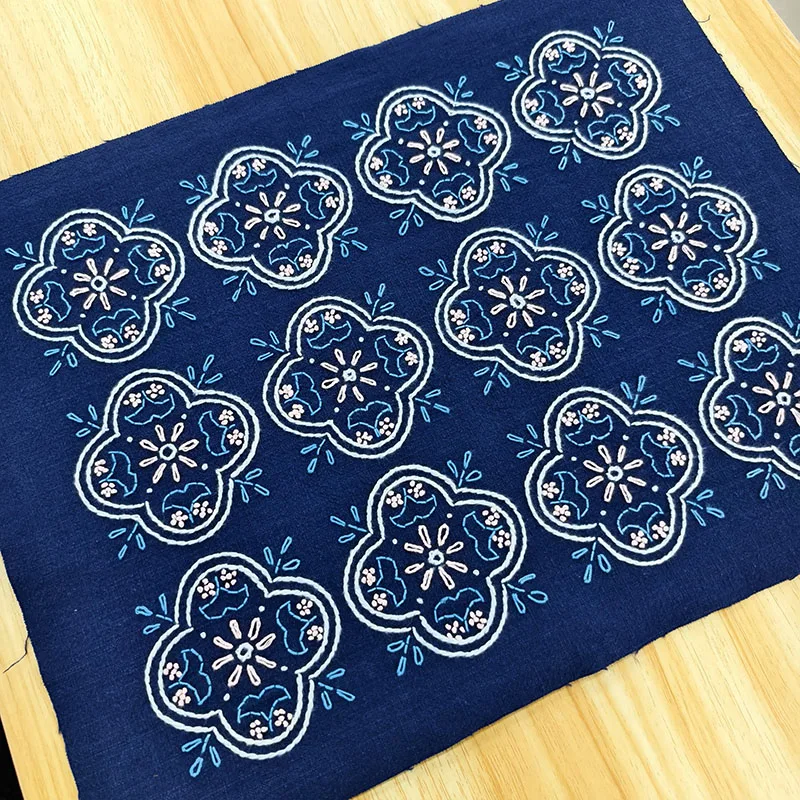 Sashiko Embroidery Kit Tracery Pattern, DIY Hand Sewing Tea Mat / Table Runner Preprinted Cotton Fabric for Beginners
Sashiko Embroidery Kit Tracery Pattern, DIY Hand Sewing Tea Mat / Table Runner Preprinted Cotton Fabric for Beginners