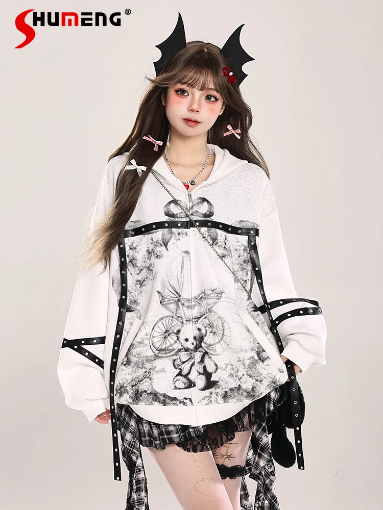 Korean Style Subculture Highstreet Sweet Cool Y2K Printed Pu Straps Loose Hoodies Lazy Casual Oversized Sweatshirts Women Spring
Korean Style Subculture Highstreet Sweet Cool Y2K Printed Pu Straps Loose Hoodies Lazy Casual Oversized Sweatshirts Women Spring