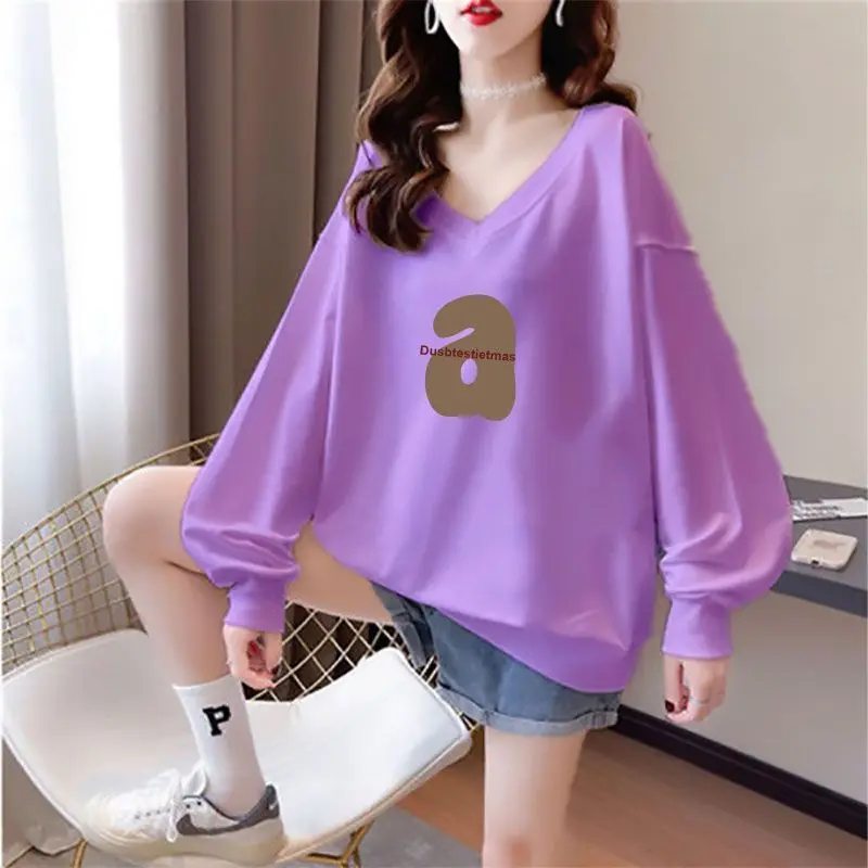 Fashion V-Neck Spliced Printed Letter Casual Sweatshirts Female Clothing 2025 Spring New Loose All-match Tops Korean Sweatshirts
Fashion V-Neck Spliced Printed Letter Casual Sweatshirts Female Clothing 2025 Spring New Loose All-match Tops Korean Sweatshirts