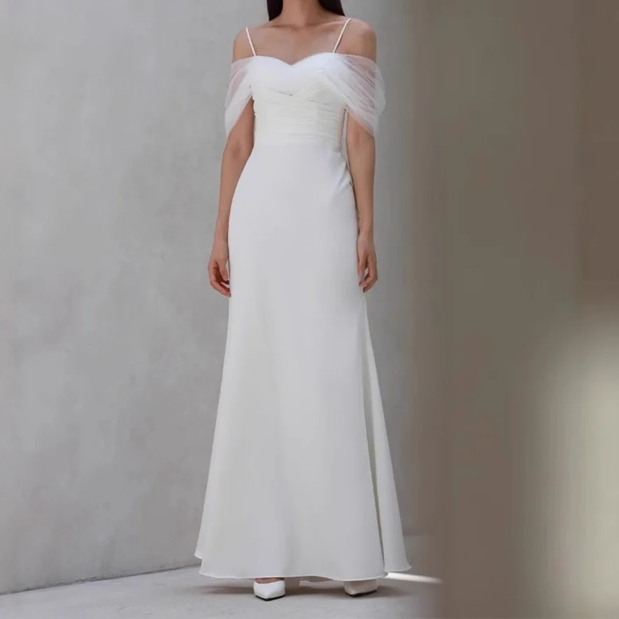 Elegant White Simple One-Shoulder Strap Fish-Tail Long Wedding Dress for Bride Grass Wedding Lightweight Wedding Dress
Elegant White Simple One-Shoulder Strap Fish-Tail Long Wedding Dress for Bride Grass Wedding Lightweight Wedding Dress