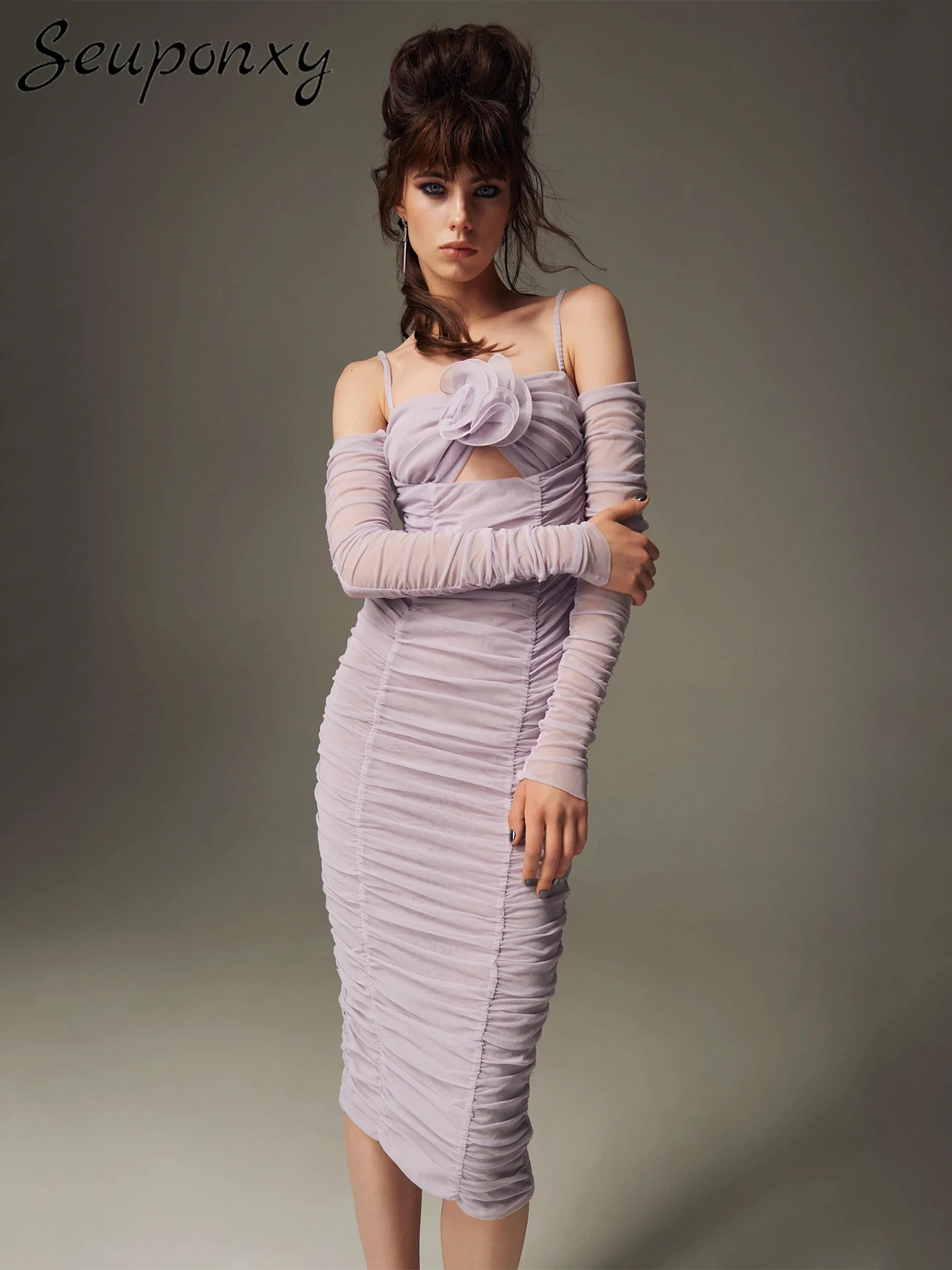 High Quality Women'S Celebrity Party Dress 2024 New Sexy Spaghetti Strap 3D Flower Hollowed Out Pleated Mesh Dress With Gloves
High Quality Women'S Celebrity Party Dress 2024 New Sexy Spaghetti Strap 3D Flower Hollowed Out Pleated Mesh Dress With Gloves